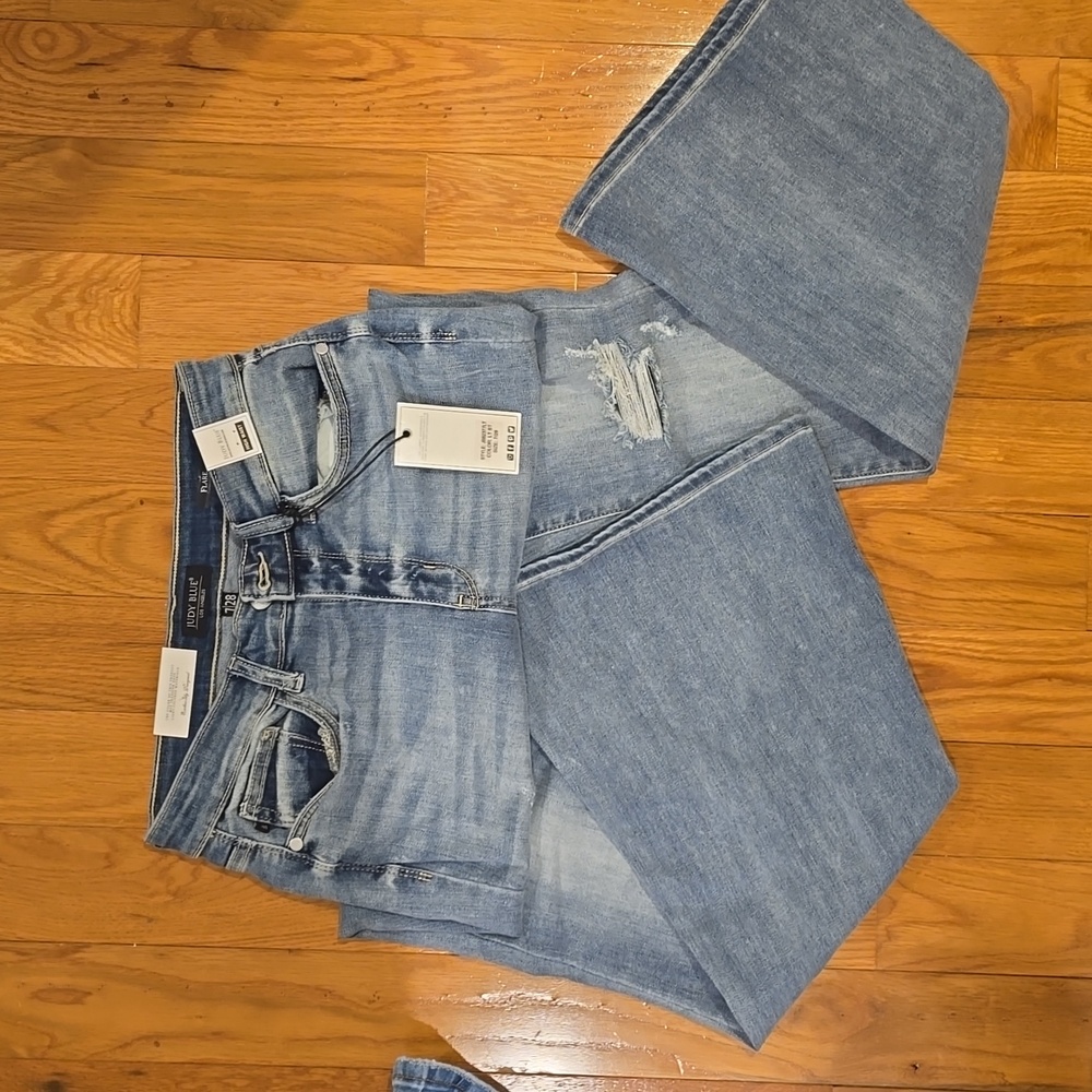 judy blues flare jeans size 7...run large